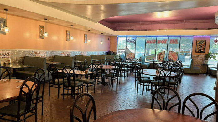 Dragon Boat Restaurant in Aurora